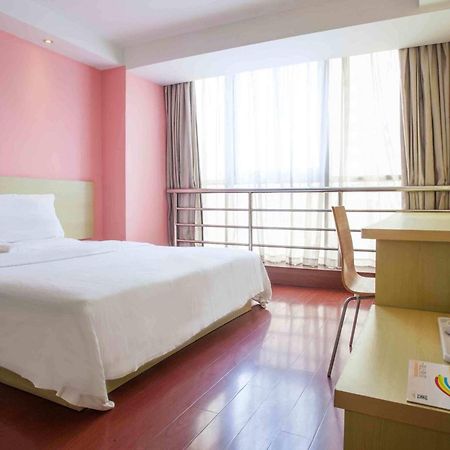 7Days Inn Wuzhou South Railway Station Cangwu Екстериор снимка